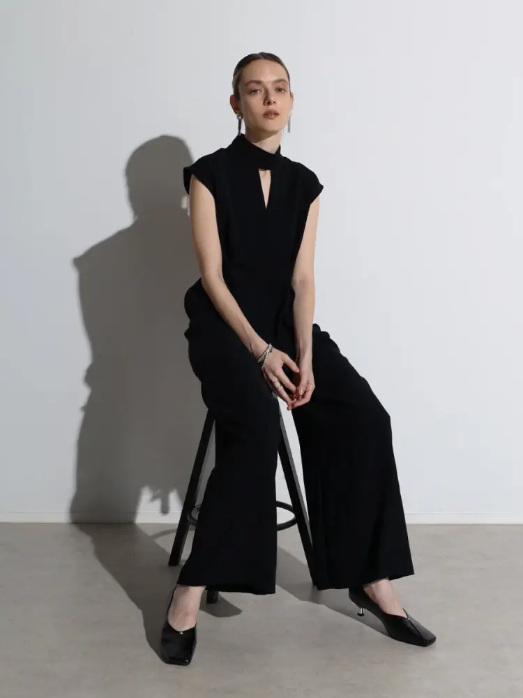 美品Aga Blackフロントタックオールインワンブラックサロペットノースリーブ フロントタックオールインワン - Aga Black - Aga｜YAMADAYA STORE