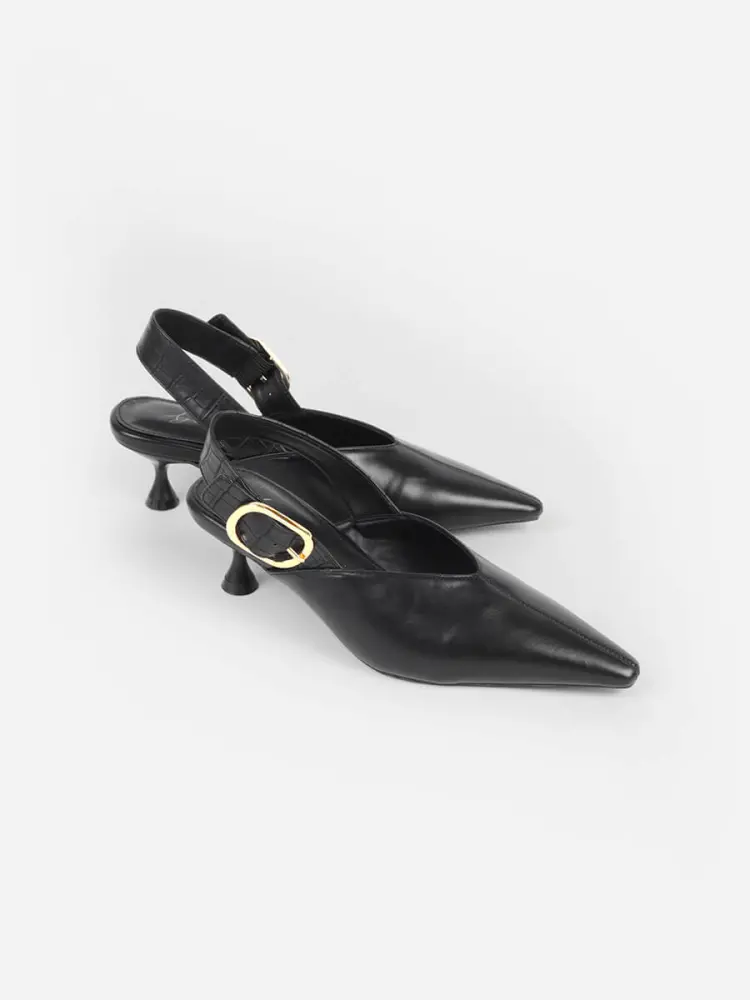 OHGA ドットパンプス　ブラック23.5センチ ポインテッドトゥバックベルトパンプス - Aga Black - Aga｜YAMADAYA STORE