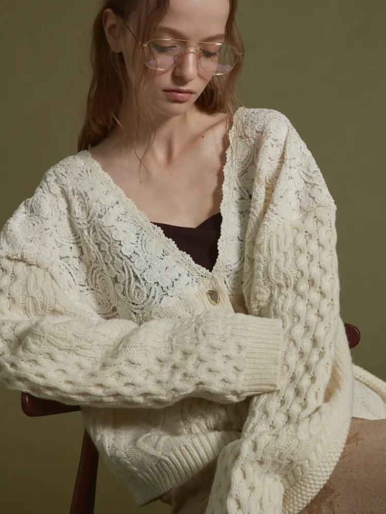 レースアランニットカーディガン - Ample - Vin｜YAMADAYA STORE