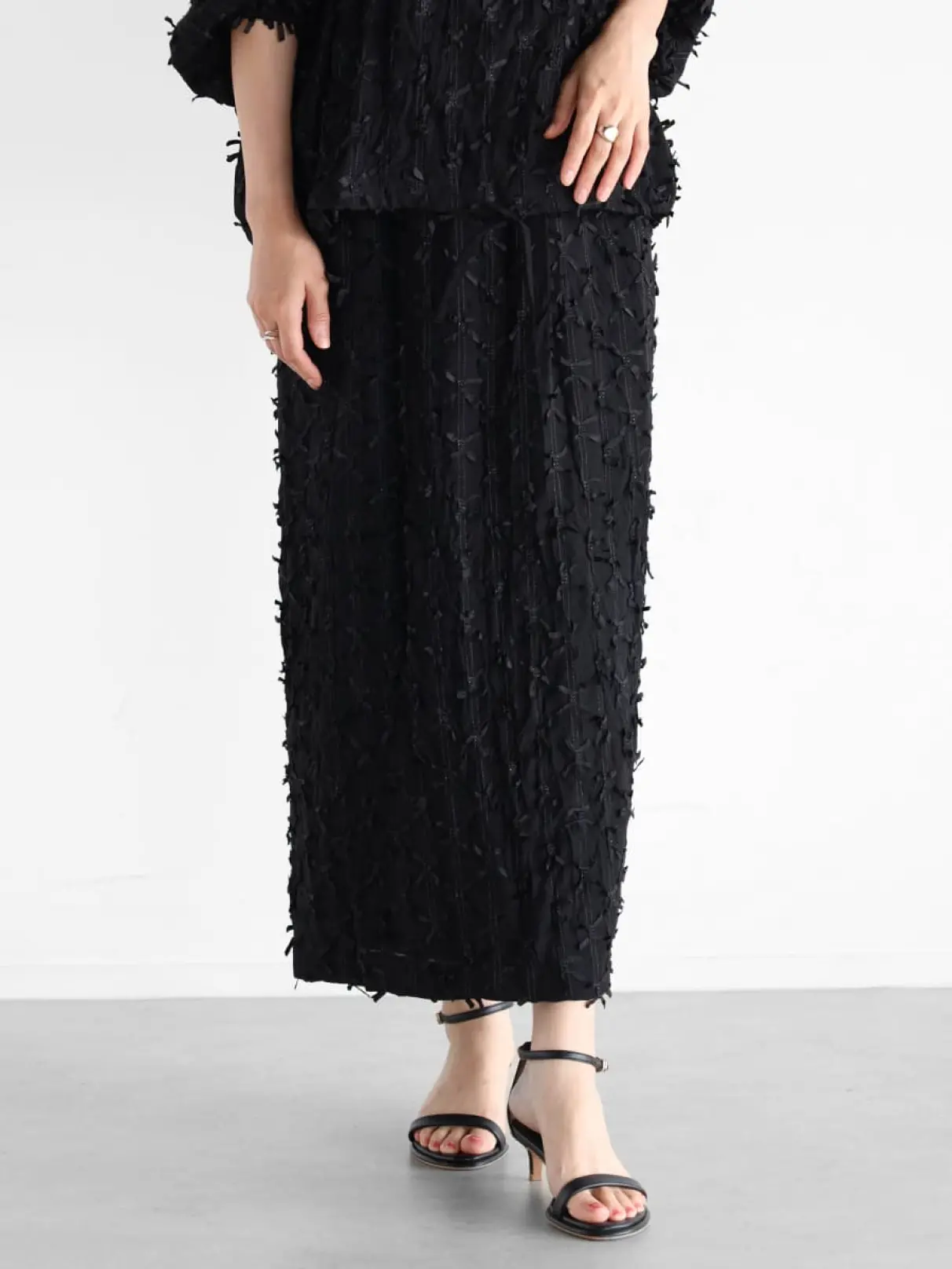 新品　stinaブラックリボンスカート 新品】stina black ribbon wrap skirt ブラック - メルカリ