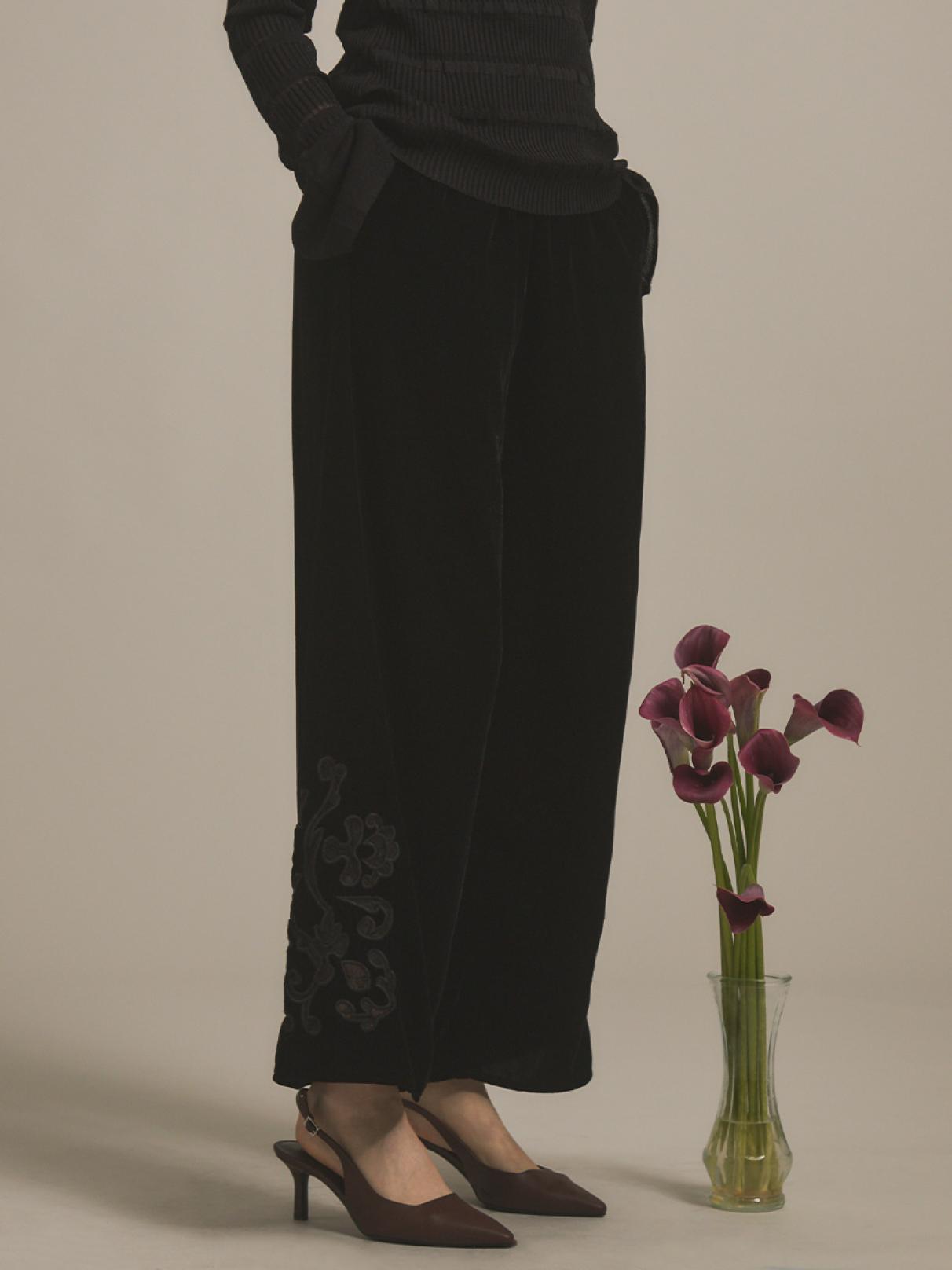 レース刺繍ベロアワイドパンツ - Ample - Vin｜YAMADAYA STORE