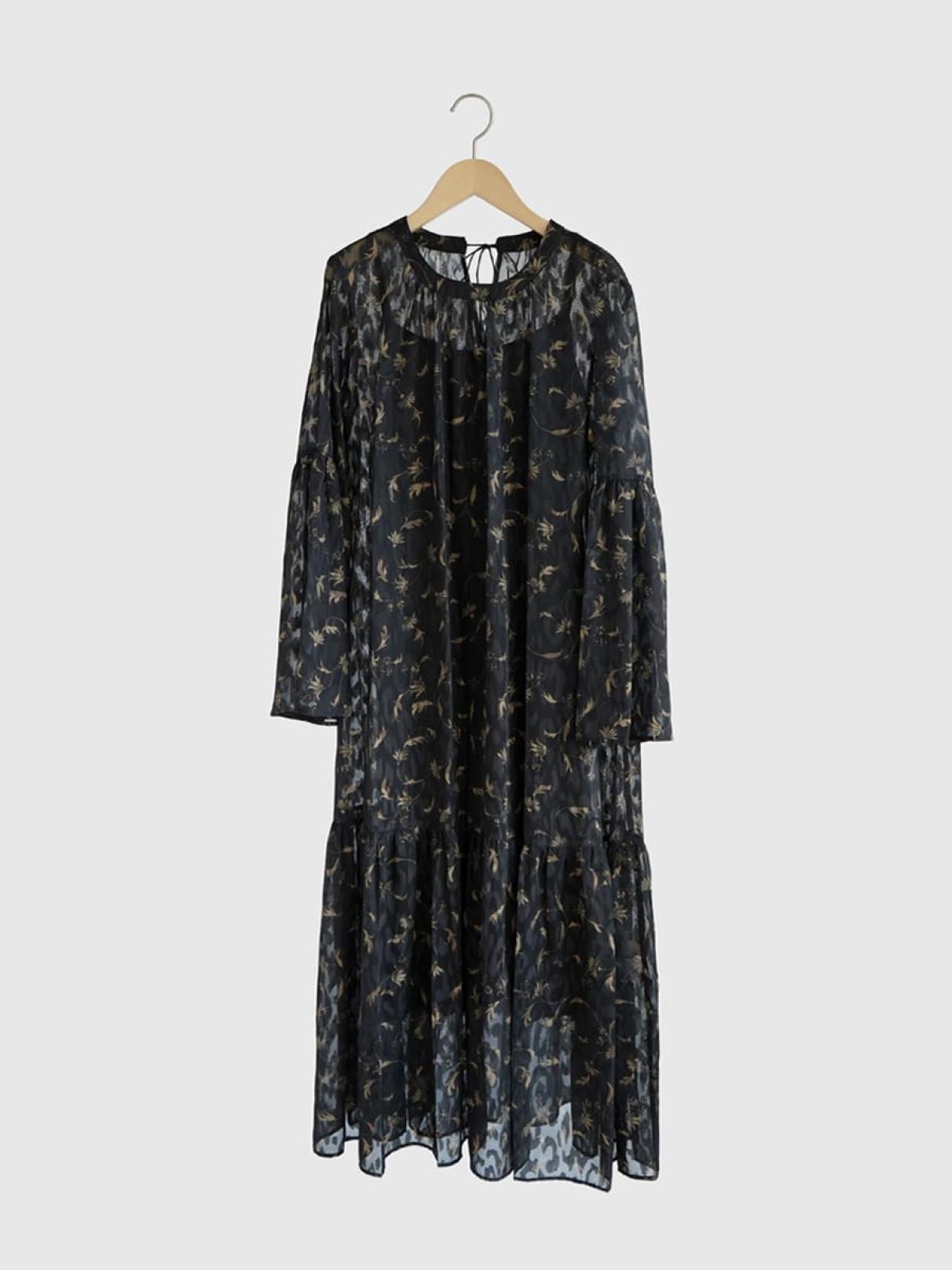Mimi⭐︎さま　専用です。【美品】Vin　ノースリーブカットソーワンピース ヴァン Vin シャーリング刺繍ノースリーブワンピース