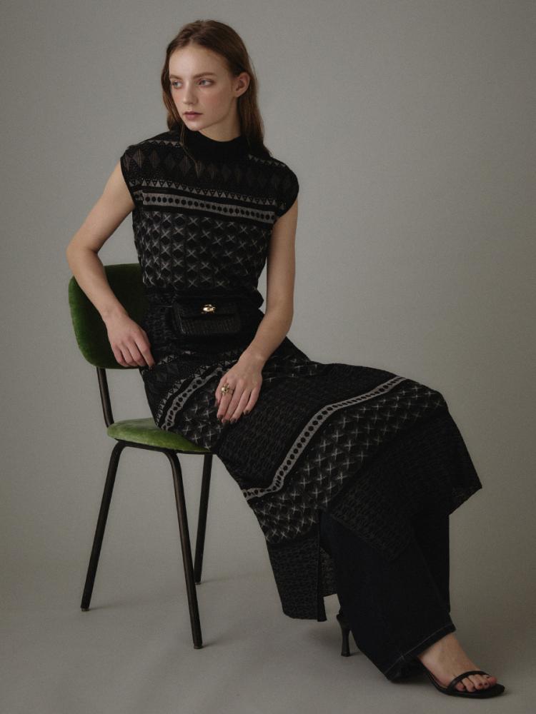ジオメトリック透かし編みニットワンピース - Ample - Vin｜YAMADAYA STORE