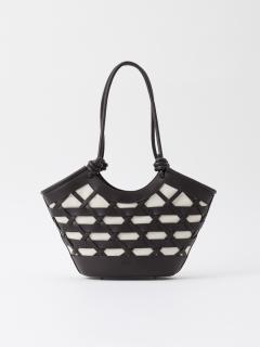 ダークブラウン