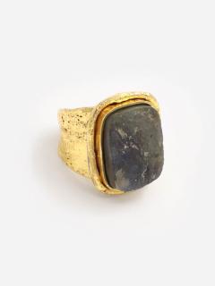 ピーコックグリーン